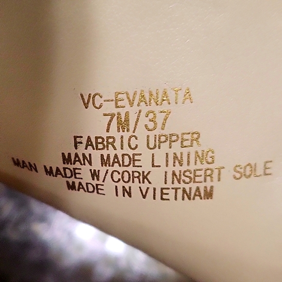 Vince Camuto velvet bootie - Picture 7 of 8